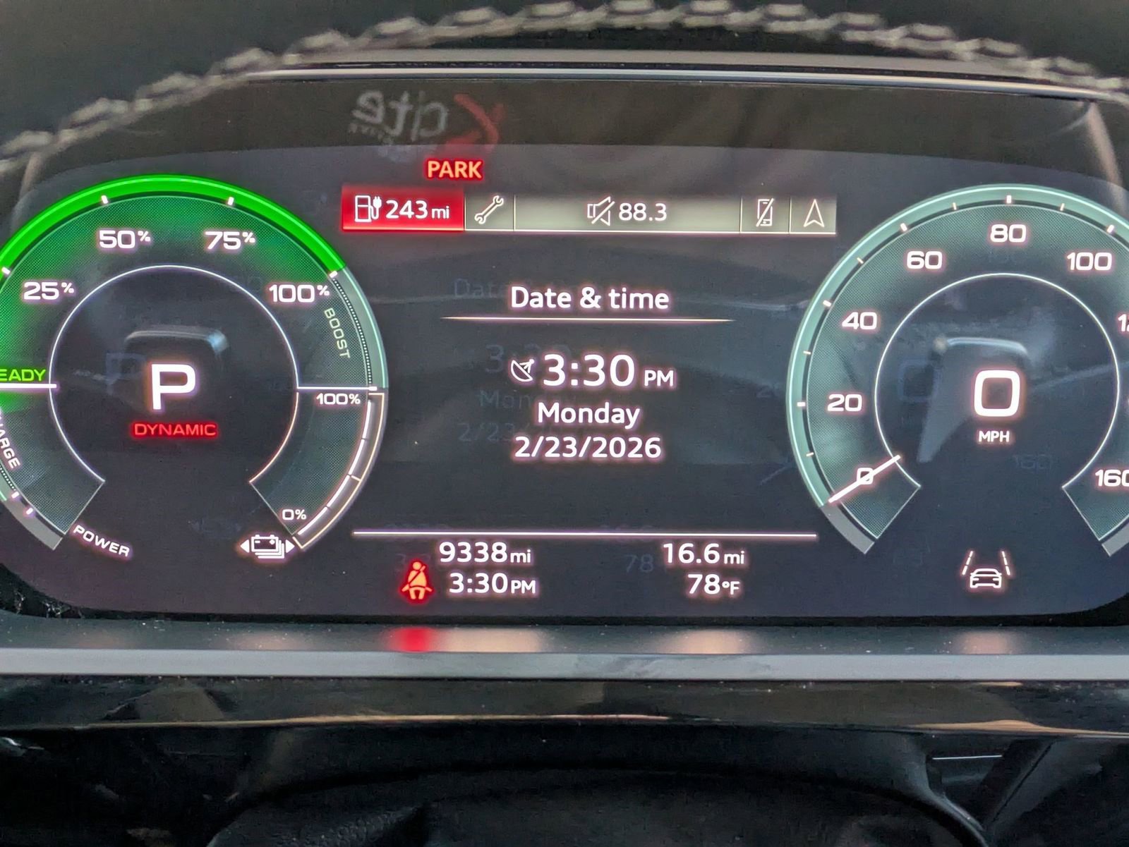 Used 2024 Audi Q8 e-tron Premium Plus image 12