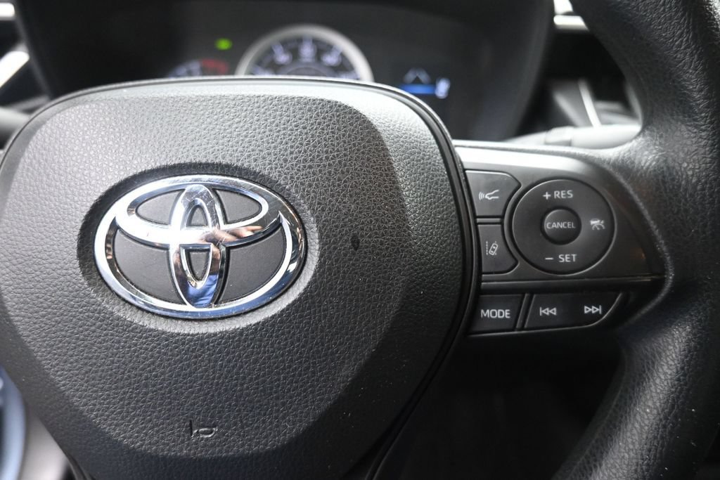 Used 2021 Toyota Corolla LE w/ LE Convenience Package FWD image 14