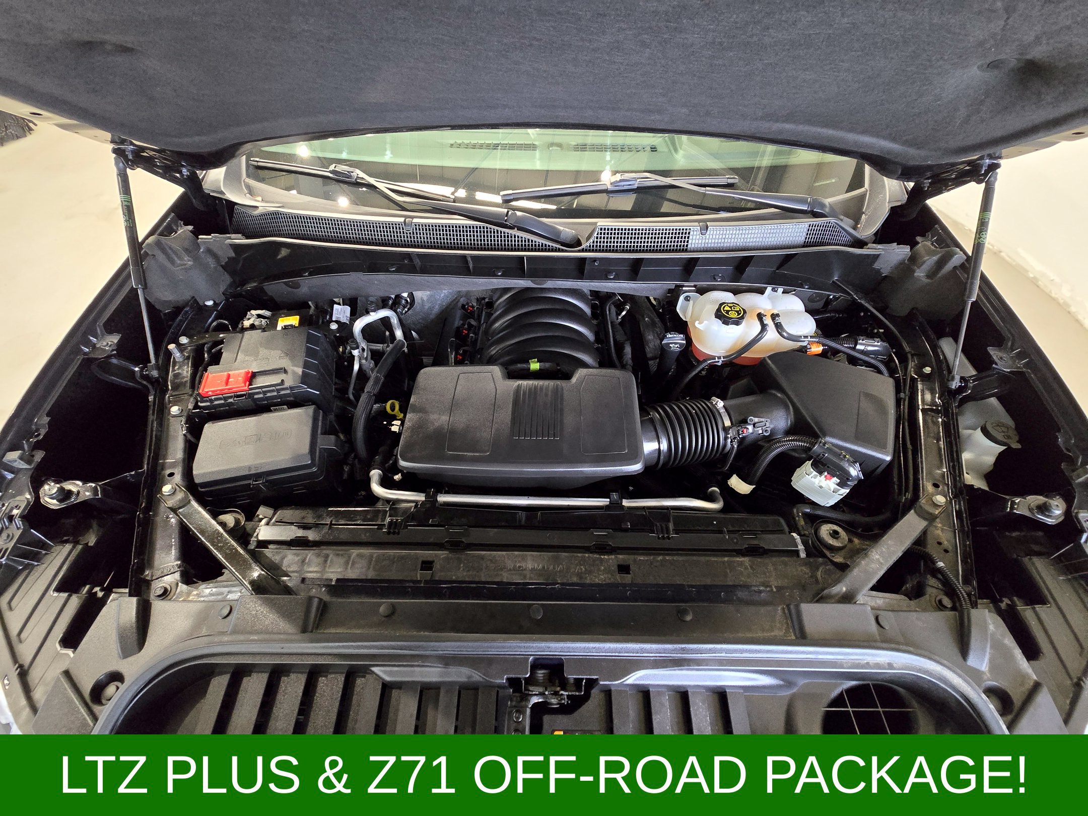 Used 2022 Chevrolet Silverado 1500 LTZ w/ Z71 Off-Road Package AWD/4WD image 24