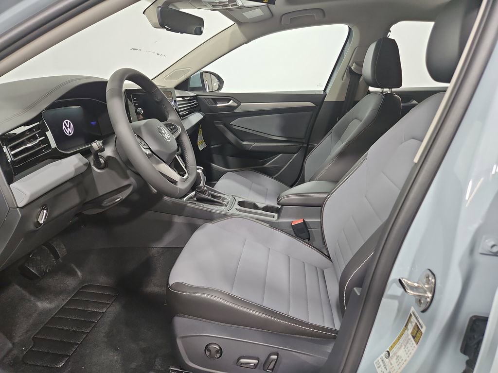 New 2026 Volkswagen Jetta SE image 9