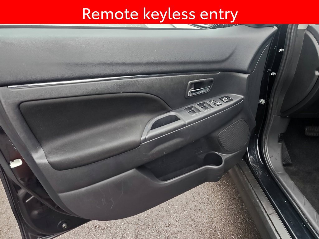 Used 2026 Mitsubishi Outlander Sport ES AWD/4WD image 5