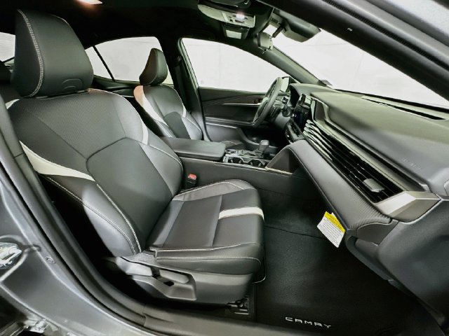 Used 2025 Toyota Camry SE FWD image 26
