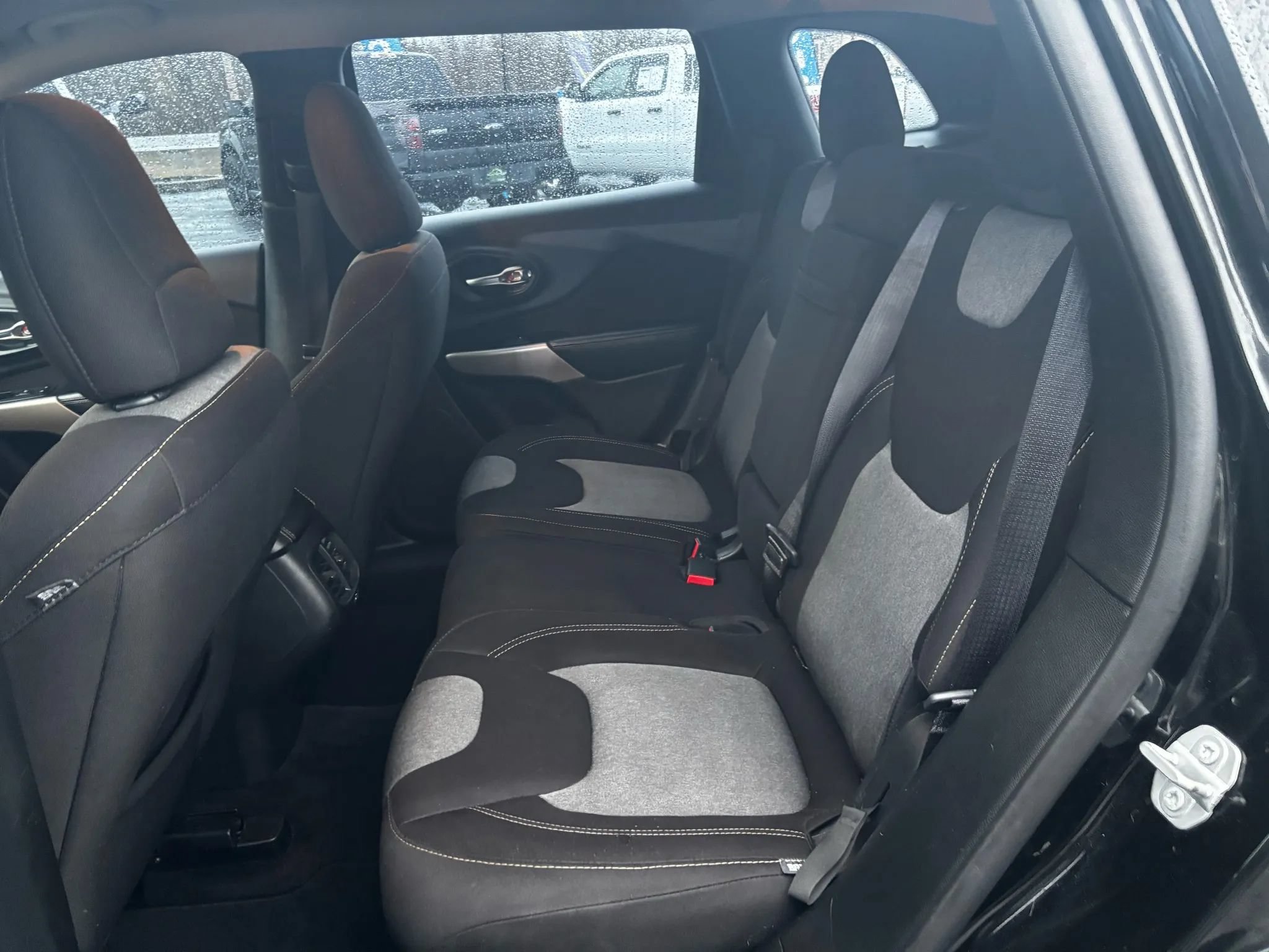 Used 2017 Jeep Cherokee Sport AWD/4WD image 20