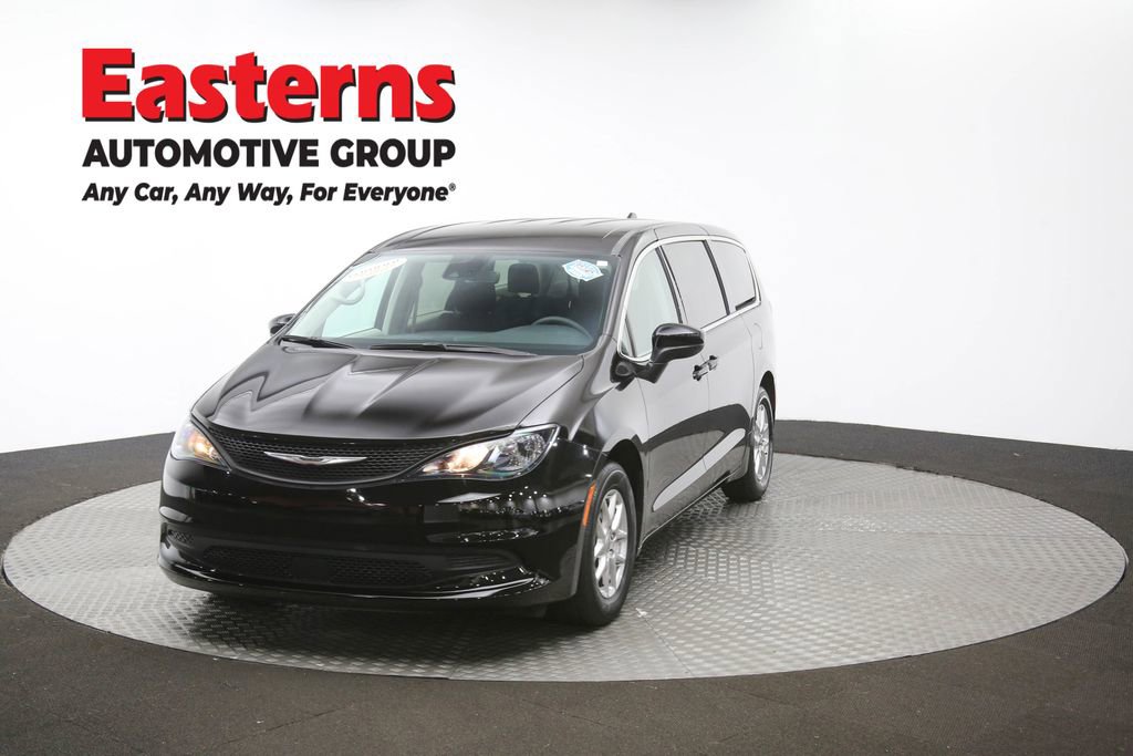 Used 2024 Chrysler Voyager LX image 52