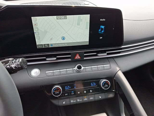 New 2026 Hyundai Elantra Limited FWD image 16