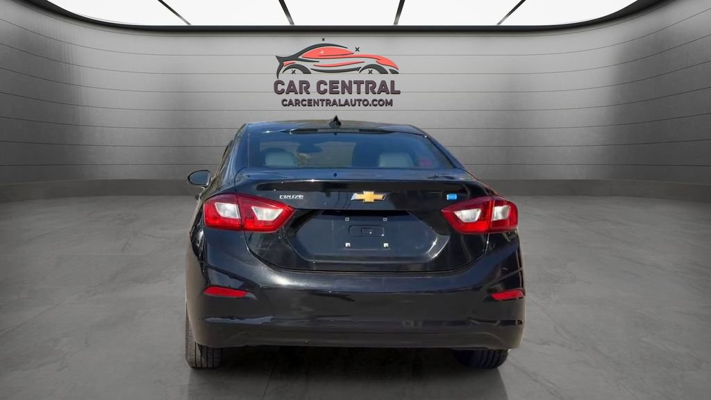 Used 2017 Chevrolet Cruze LT w/ Leather Package image 4