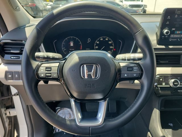 Certified 2025 Honda Pilot Touring image 25