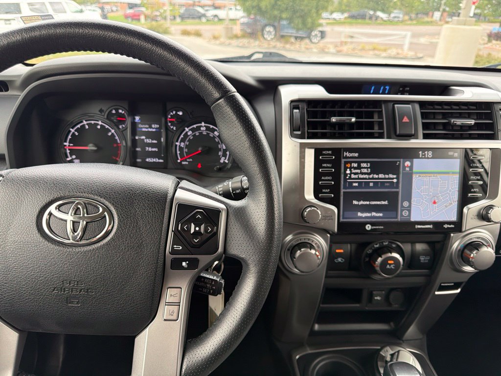 Used 2020 Toyota 4Runner SR5 AWD/4WD image 15