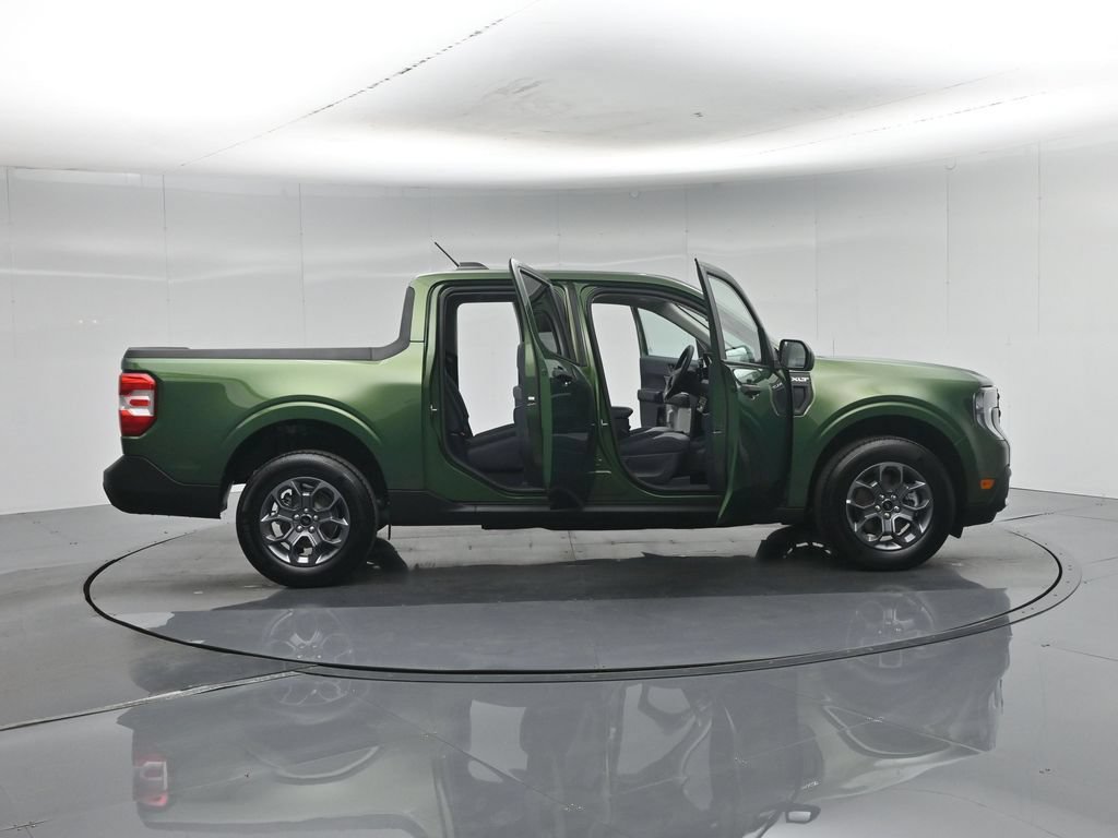 Used 2025 Ford Maverick XLT FWD image 5