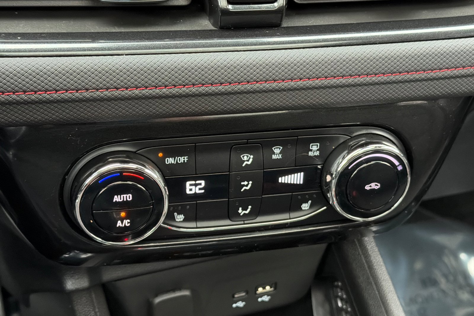 Used 2025 Chevrolet TrailBlazer RS w/ Convenience Package image 20