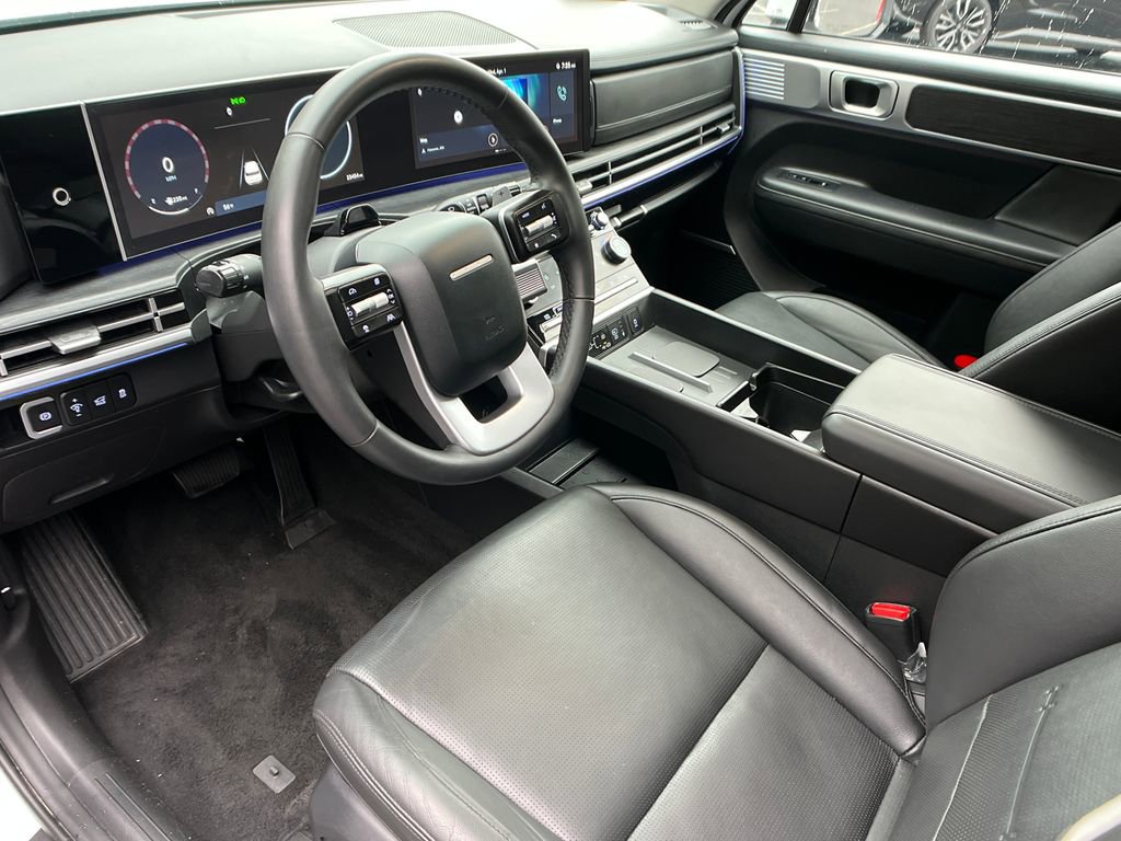 Used 2025 Hyundai Santa Fe Limited image 10