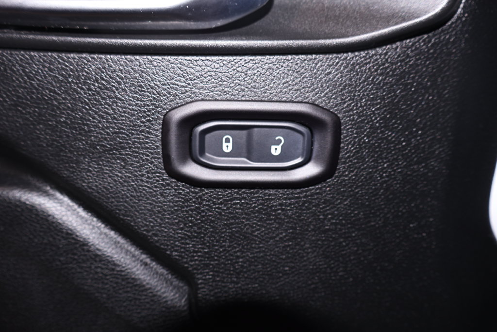 Used 2020 Jeep Wrangler Unlimited Sport S AWD/4WD image 13