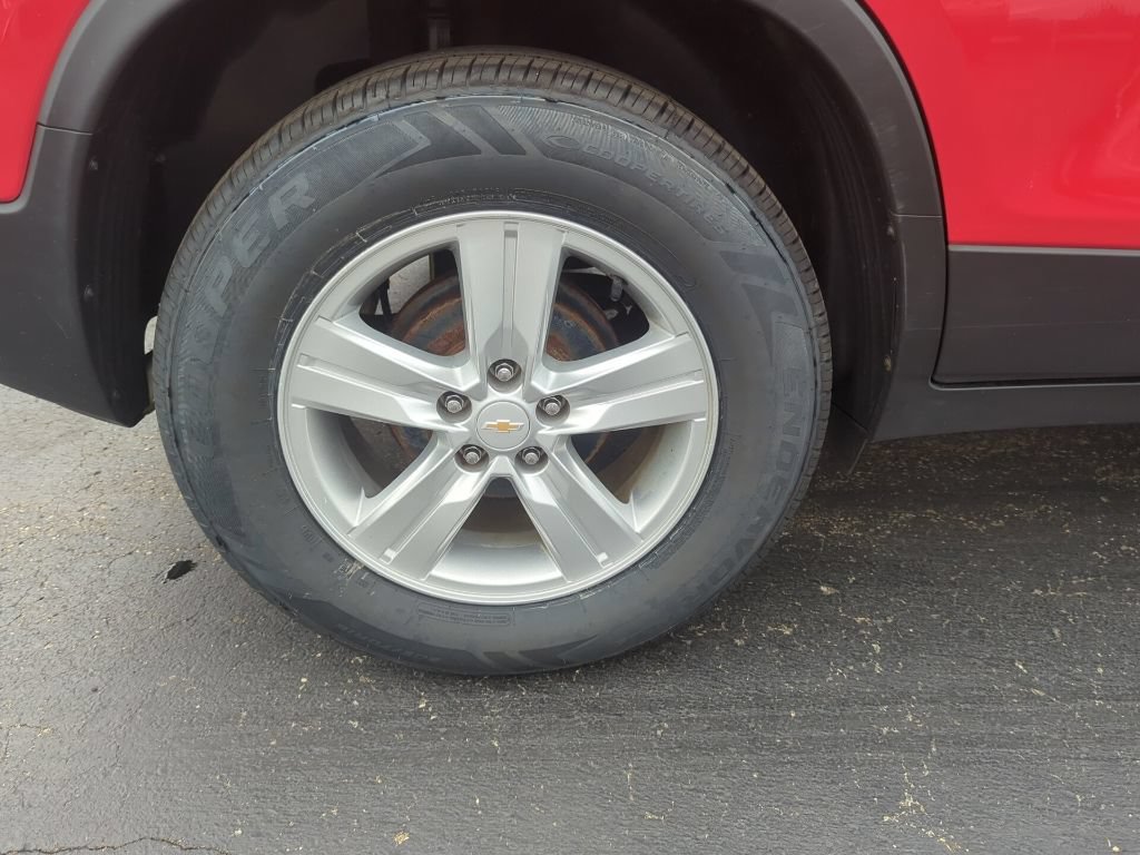 Certified 2020 Chevrolet Trax LT FWD image 11
