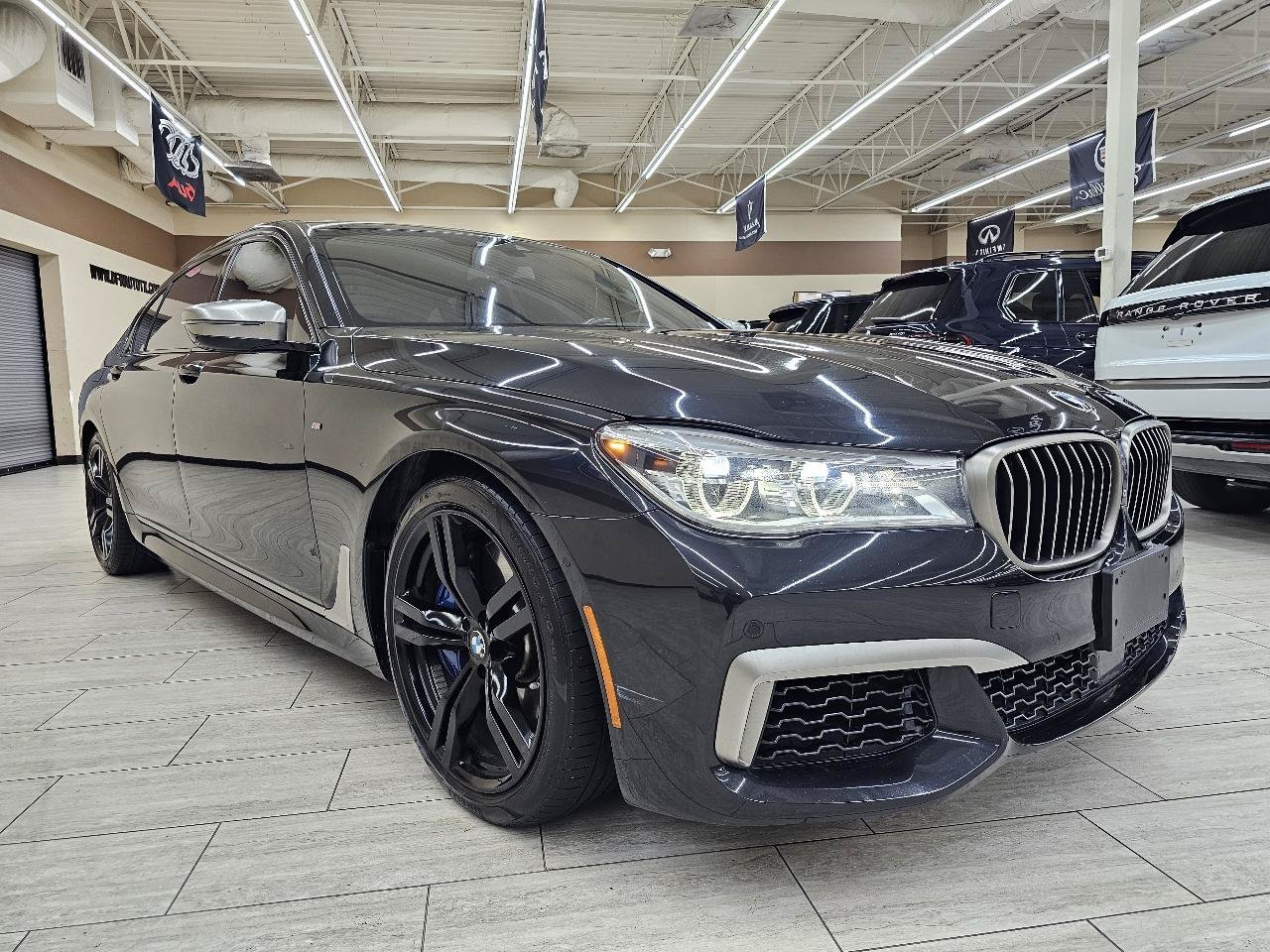 Used 2018 BMW M760i xDrive AWD/4WD image 4