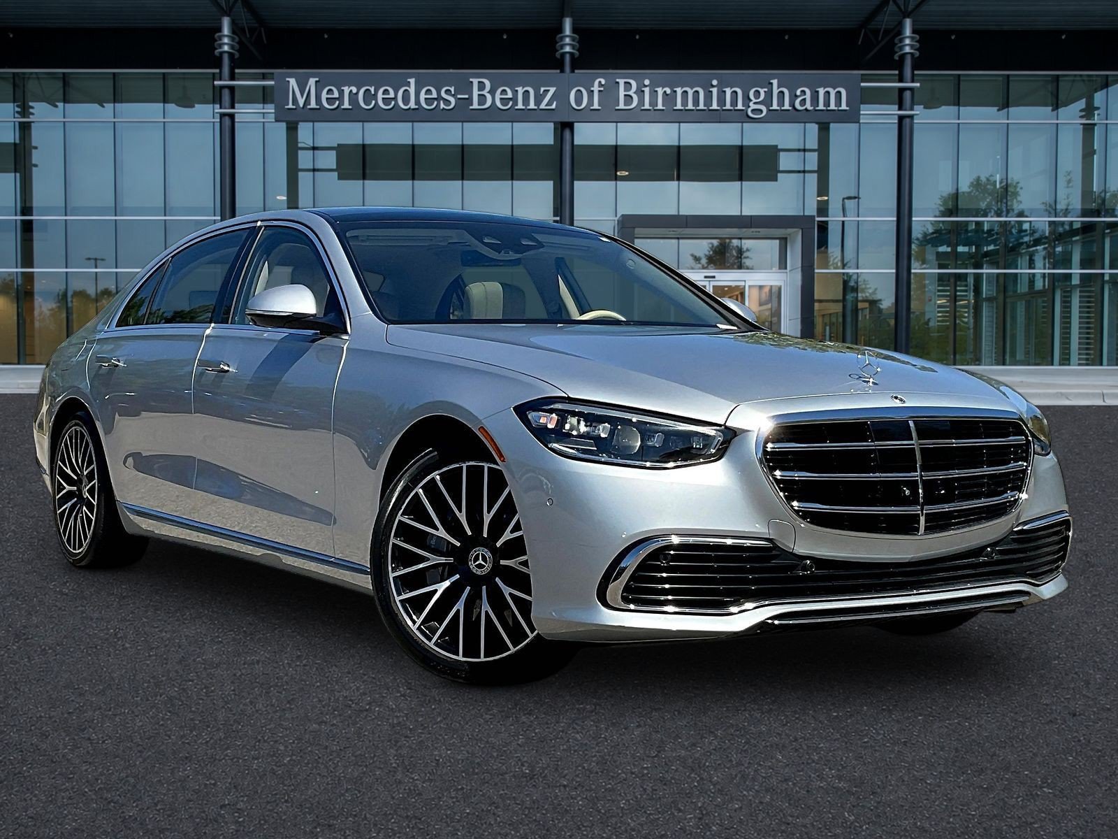 Certified 2023 Mercedes-Benz S 500 4MATIC image 1