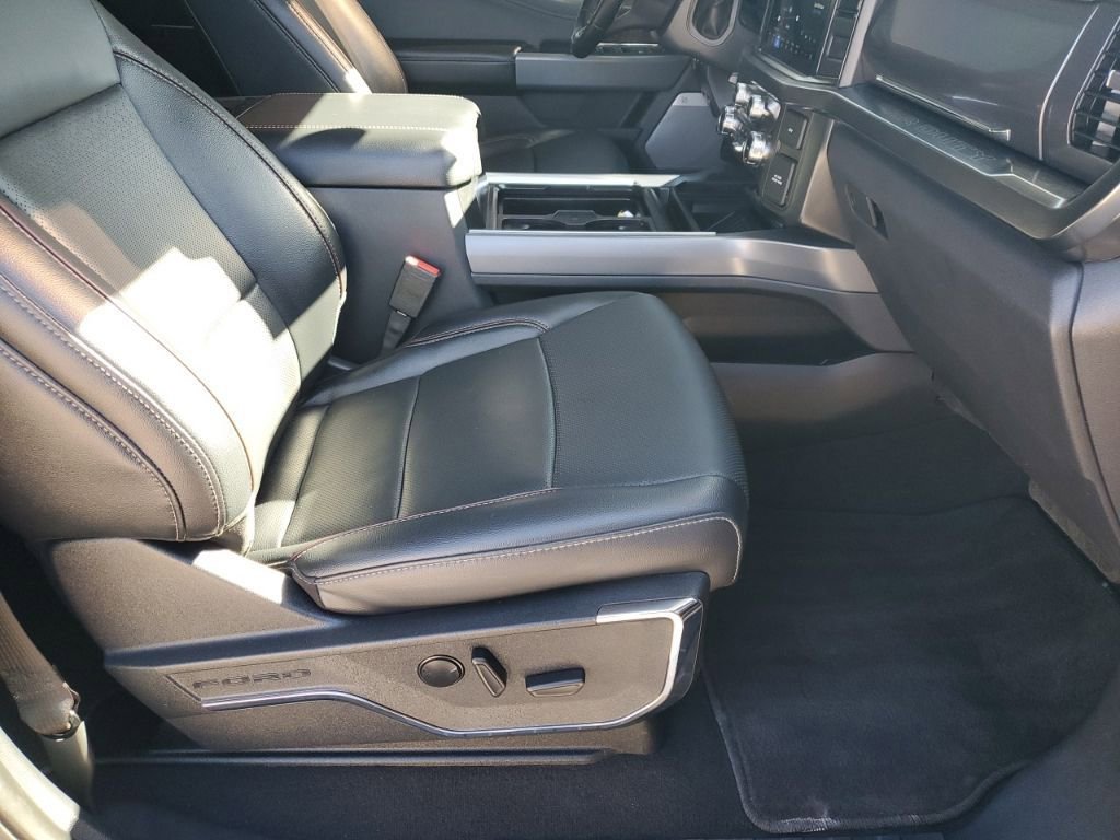 Used 2024 Ford F250 Lariat image 16
