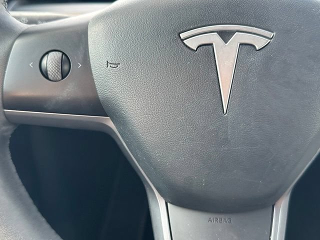 Used 2021 Tesla Model Y Long Range AWD/4WD image 15
