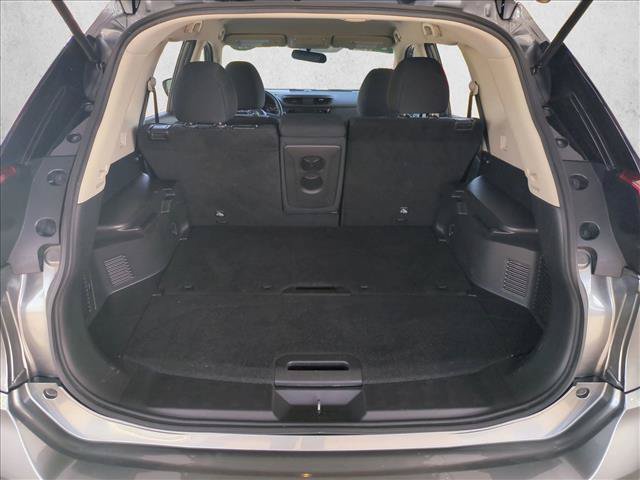 Used 2017 Nissan Rogue S AWD/4WD image 6