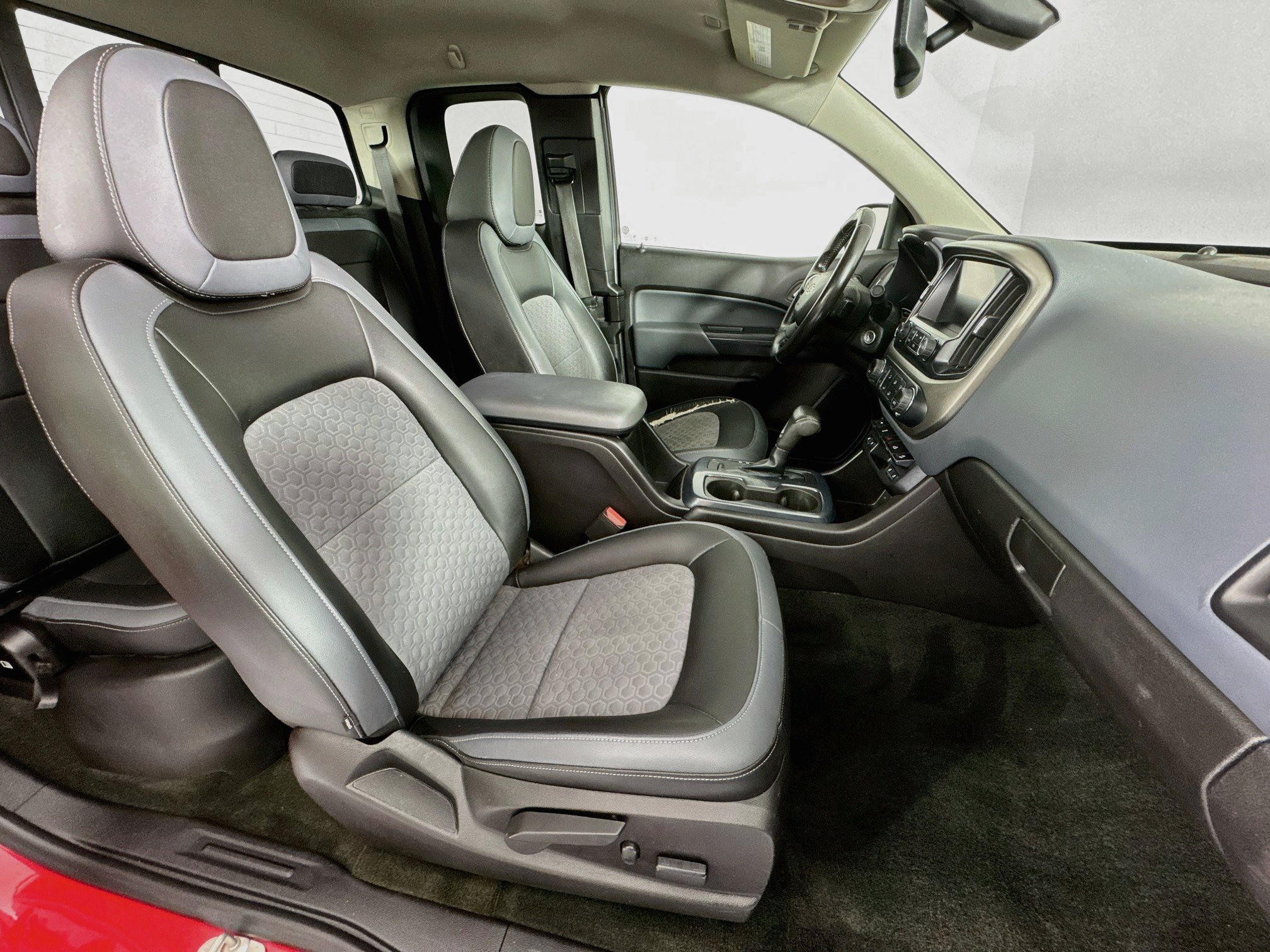 Used 2016 Chevrolet Colorado Z71 AWD/4WD image 26