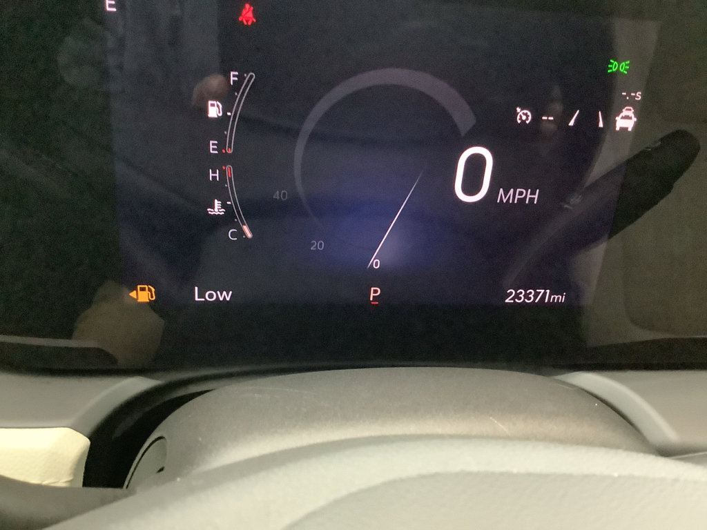 Used 2024 Buick Encore GX Avenir w/ Avenir Convenience Package FWD image 18