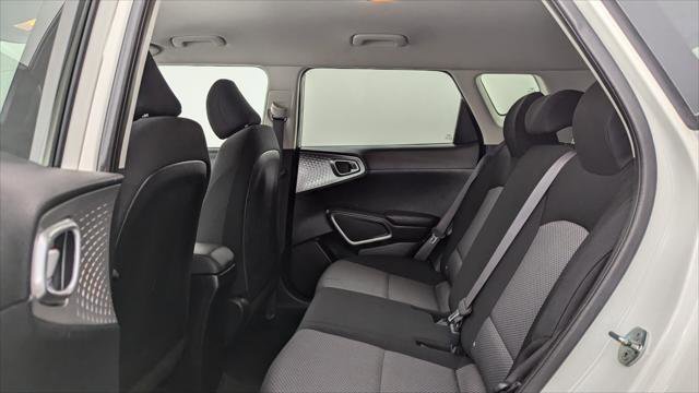 Used 2023 Kia Soul LX w/ Option Group 015 FWD image 18