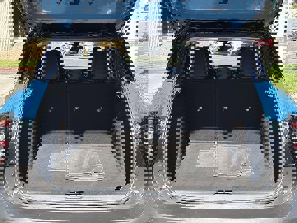 Used 2025 Nissan Kicks SR image 29