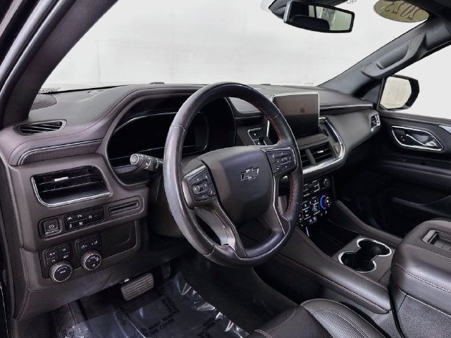 Used 2023 Chevrolet Suburban RST w/ Luxury Package AWD/4WD image 10