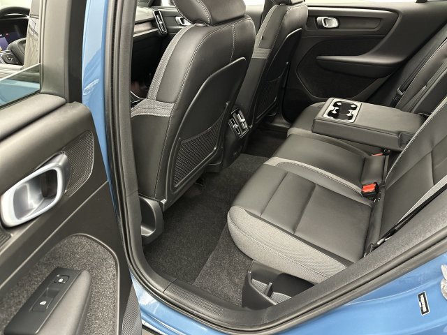 Certified 2023 Volvo C40 Recharge Core AWD/4WD image 23