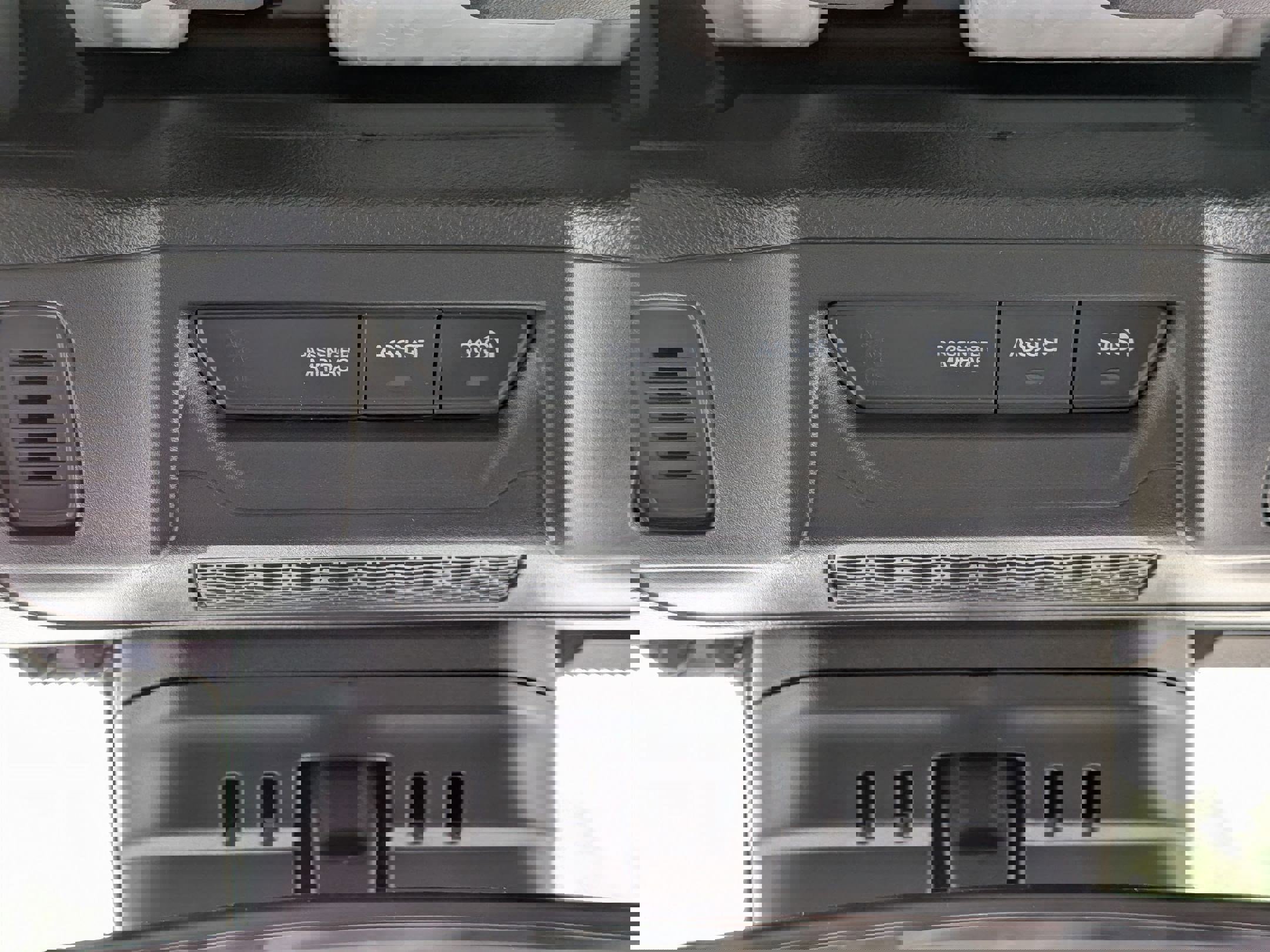 New 2025 Jeep Gladiator Sport image 20