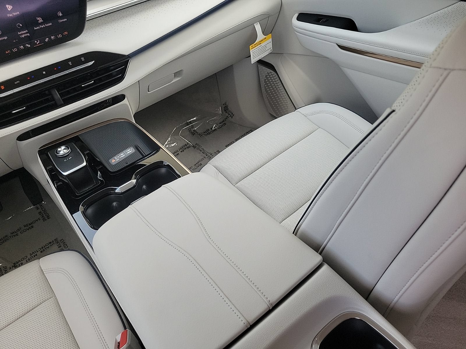 New 2026 Buick Enclave Avenir w/ Super Cruise Package FWD image 13