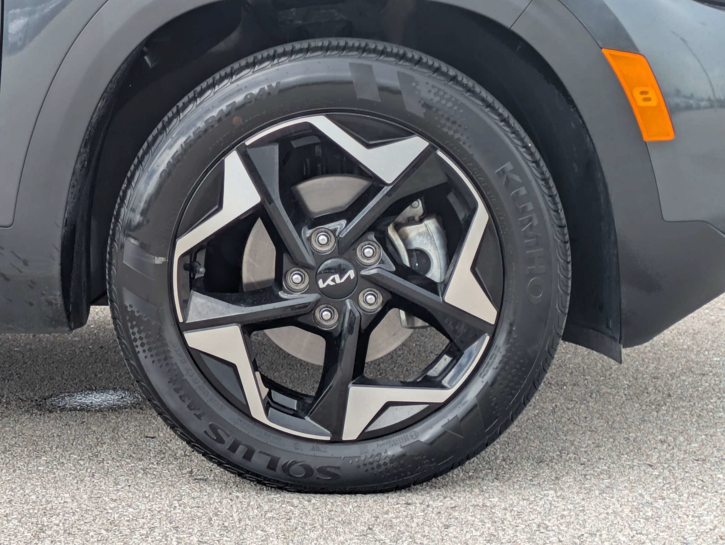 Certified 2024 Kia Seltos EX FWD image 12
