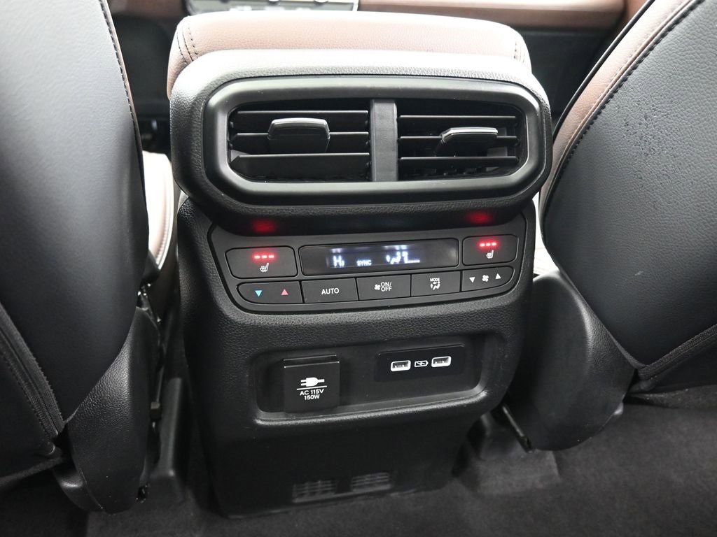 Used 2023 Honda Pilot Elite image 44