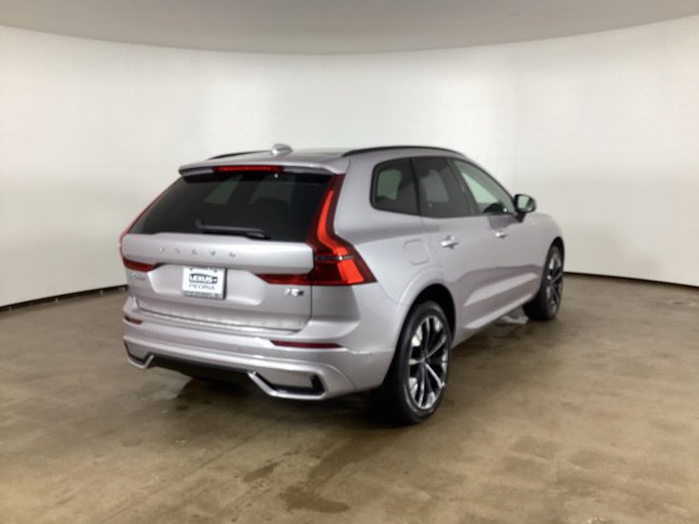 Used 2026 Volvo XC60 B5 Plus w/ Protection Package Premier AWD/4WD image 5