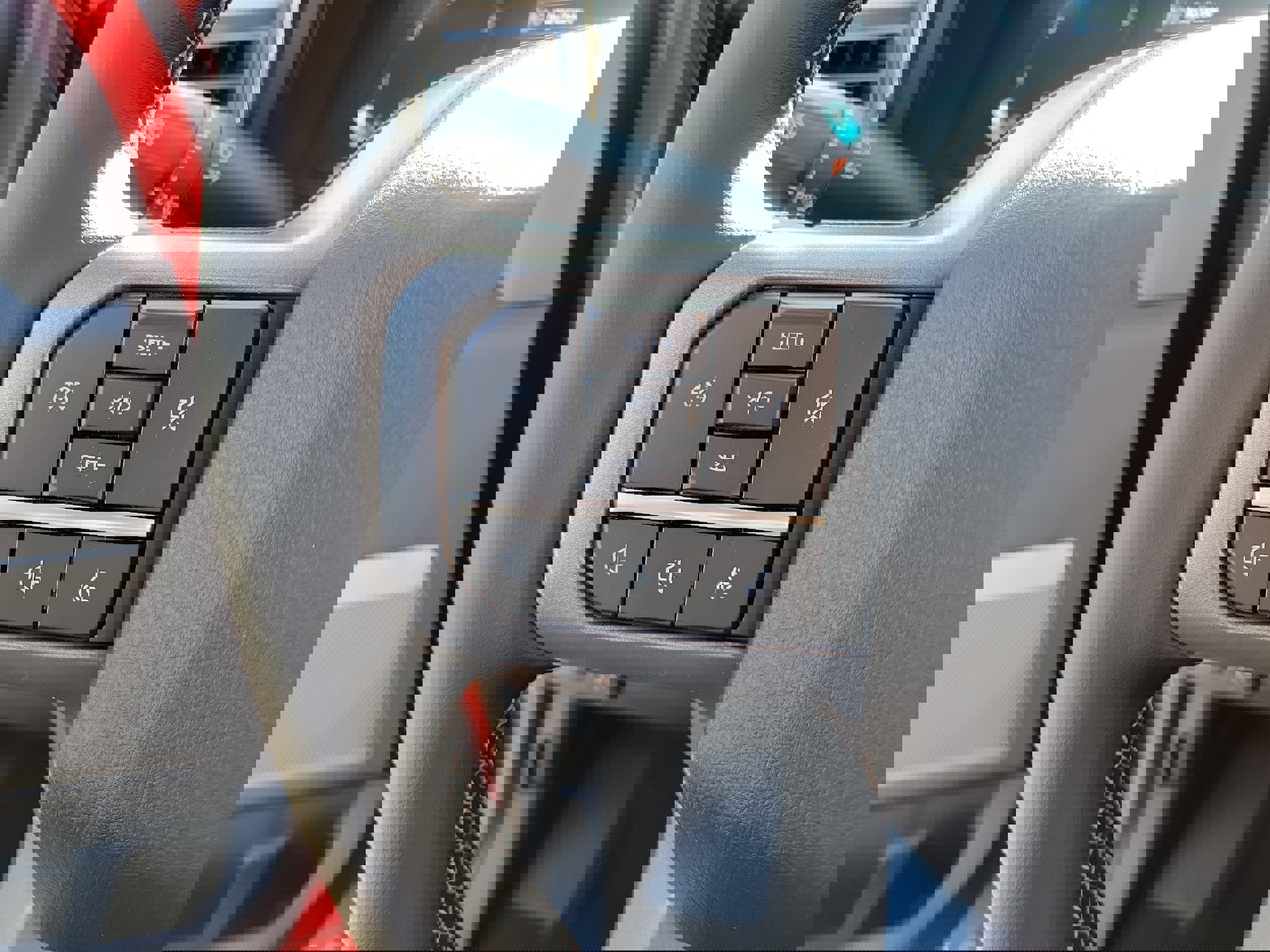 New 2026 Ford F250 Lariat w/ Black Appearance Package image 27