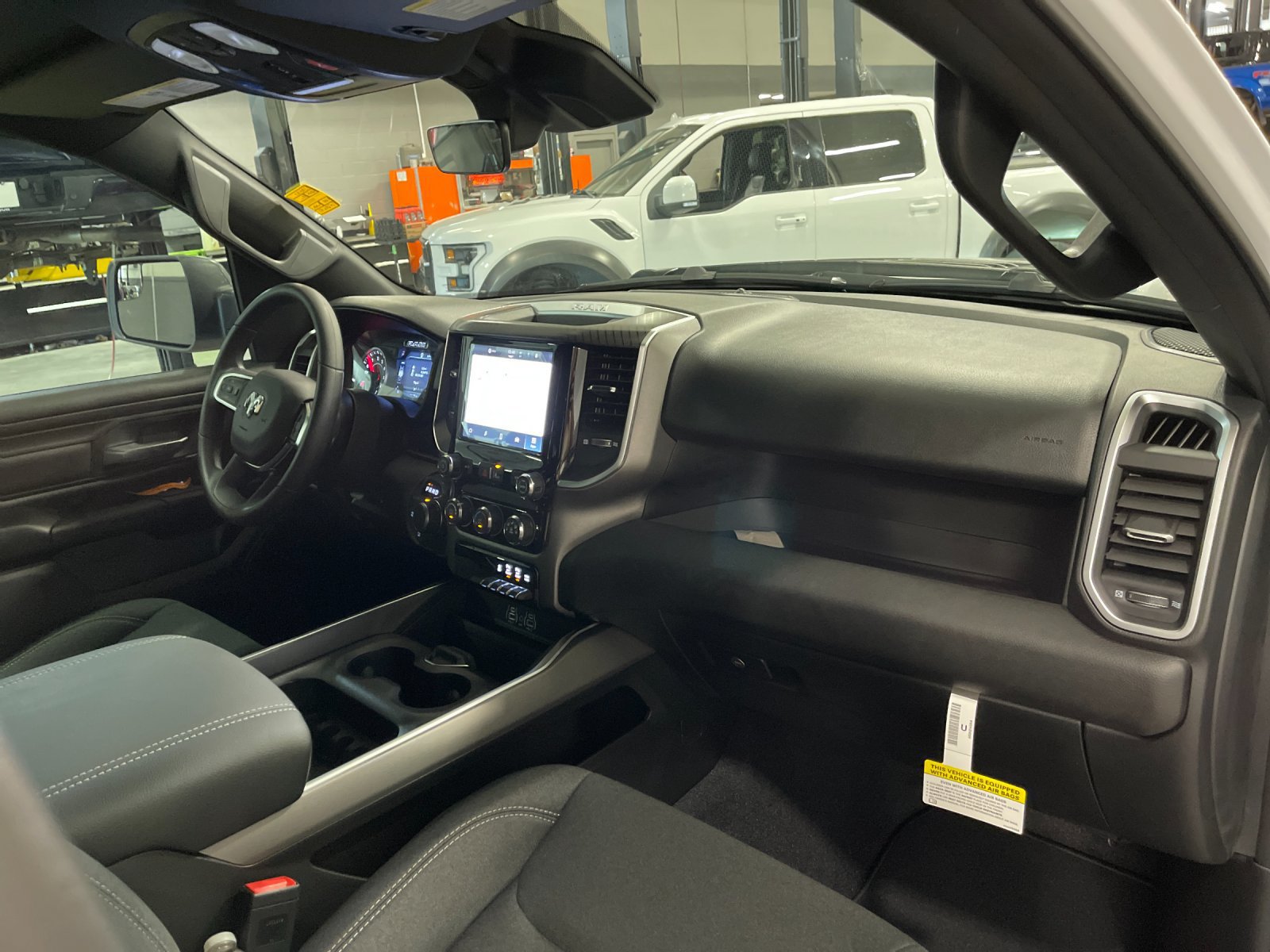 New 2026 RAM 1500 Express AWD/4WD image 17