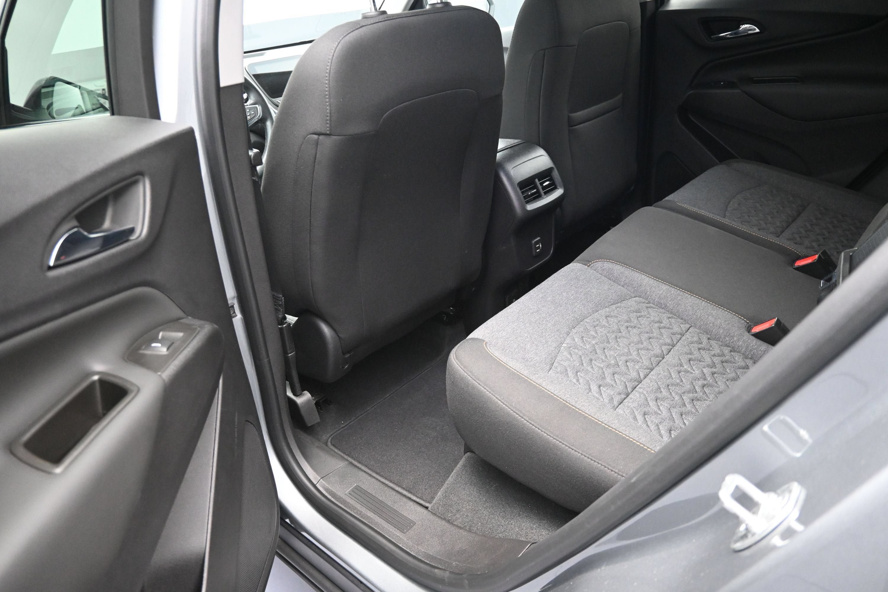 Used 2024 Chevrolet Equinox LT FWD image 26