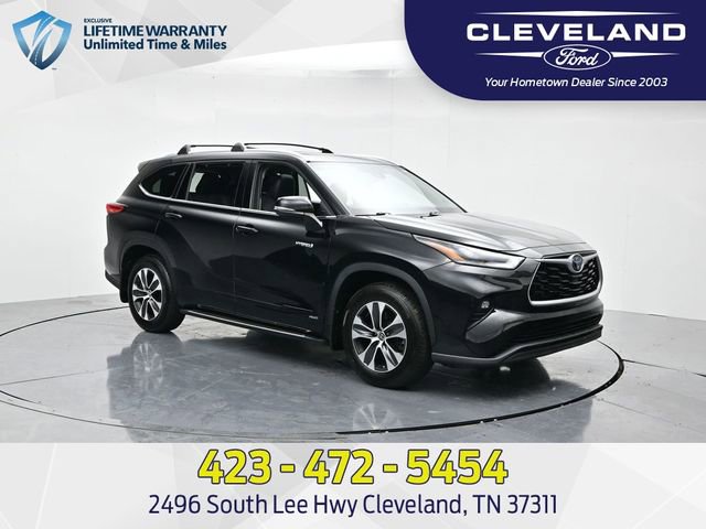 Used 2021 Toyota Highlander XLE image 1