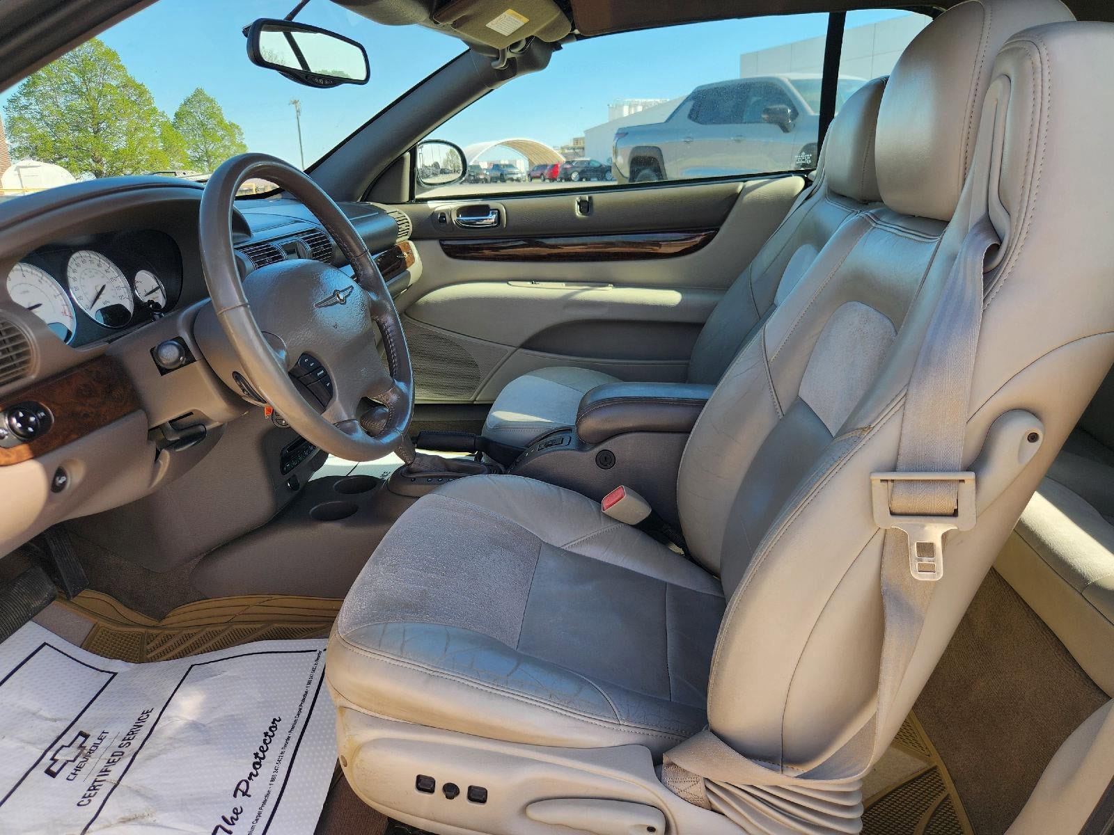 Used 2004 Chrysler Sebring Limited FWD image 22