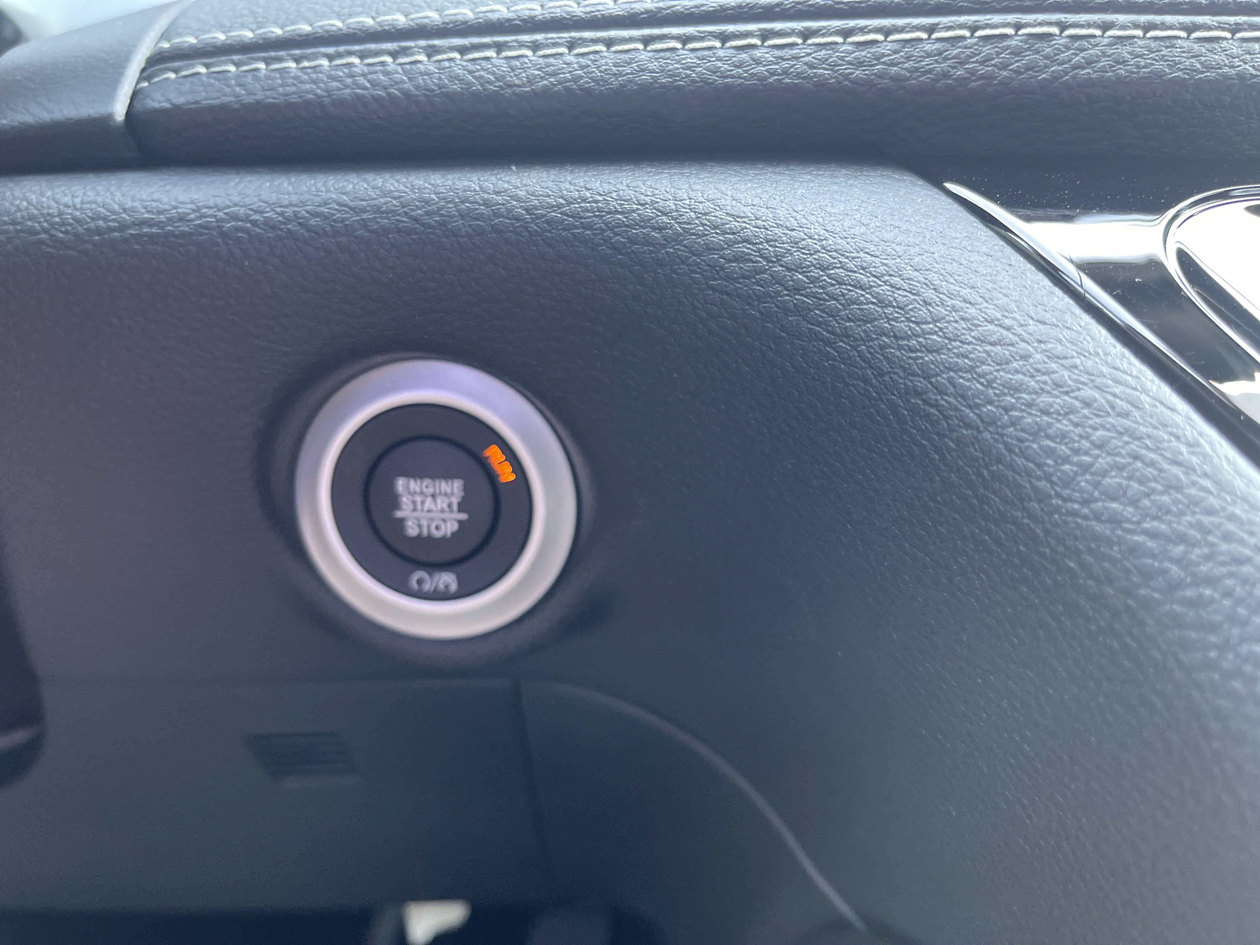 New 2025 Chrysler Pacifica Limited FWD image 22