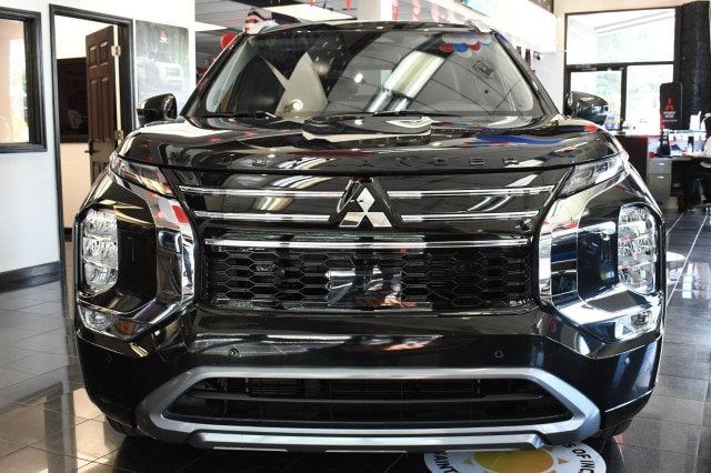 New 2026 Mitsubishi Outlander SEL AWD/4WD image 2