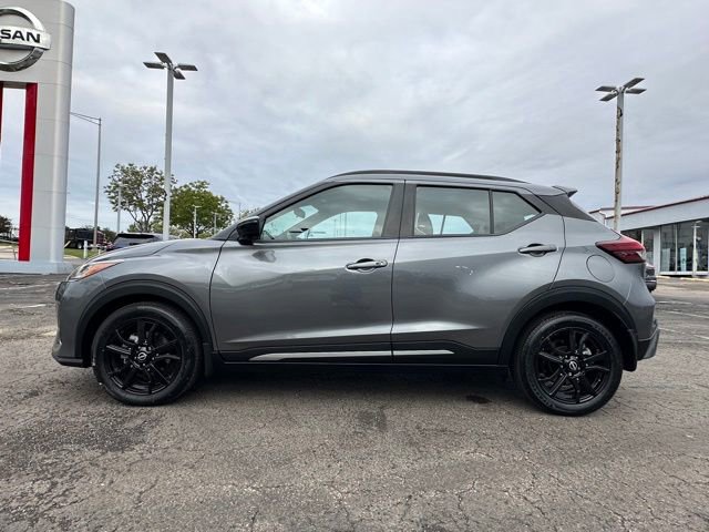 Used 2023 Nissan Kicks SR w/ SR Premium Package FWD image 7