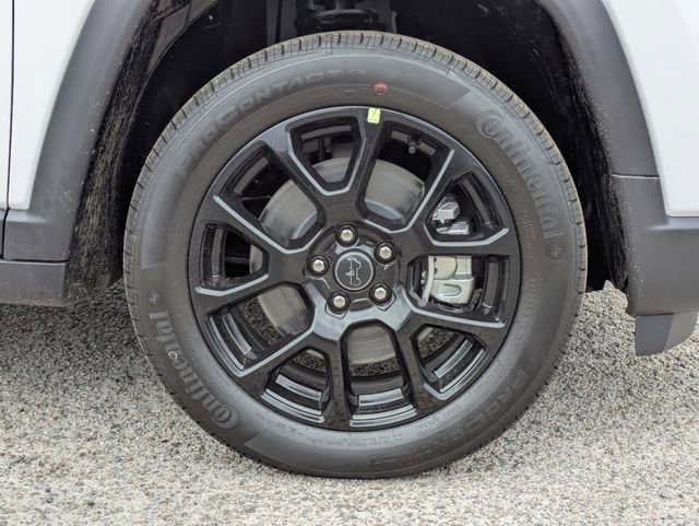 New 2026 Jeep Compass Latitude image 11