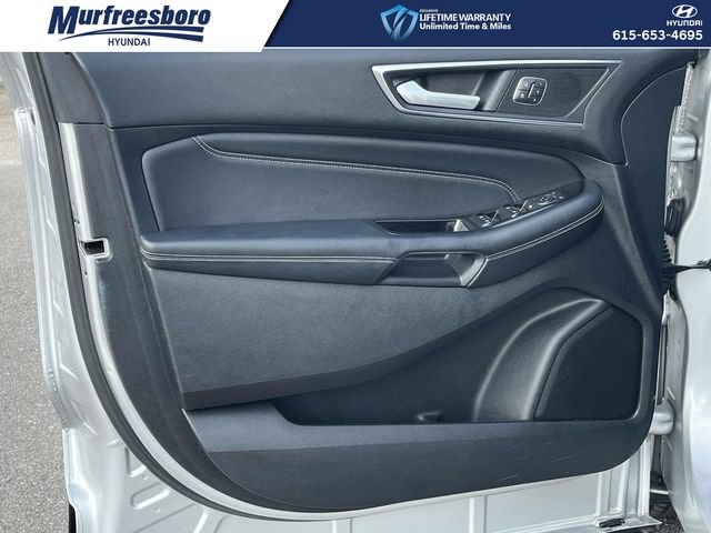 Used 2016 Ford Edge Titanium FWD image 14