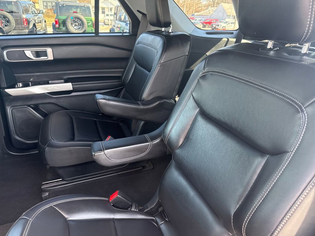 Used 2023 Ford Explorer XLT w/ Equipment Group 202A image 17