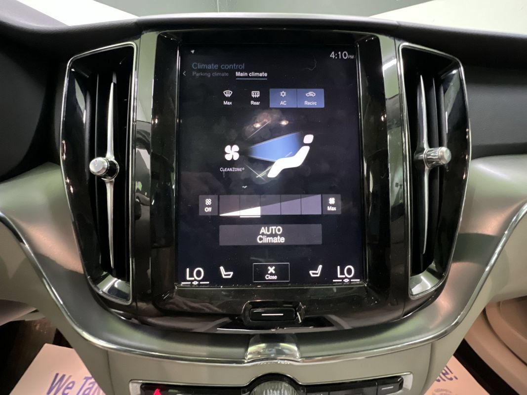 Used 2018 Volvo XC60 T6 Momentum w/ Convenience Package AWD/4WD image 24