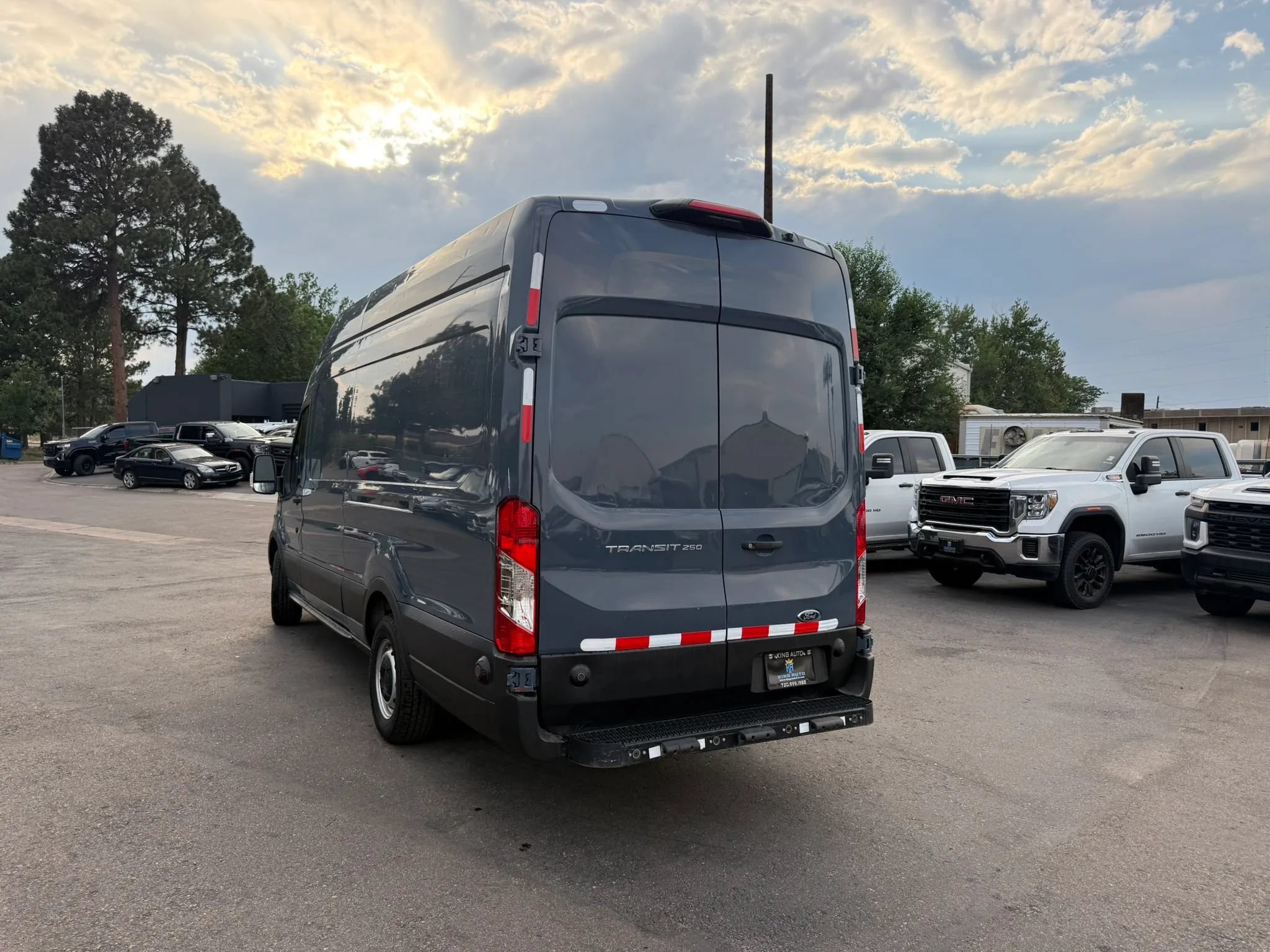 Used 2020 Ford Transit 250 148 High Roof Extended RWD image 8