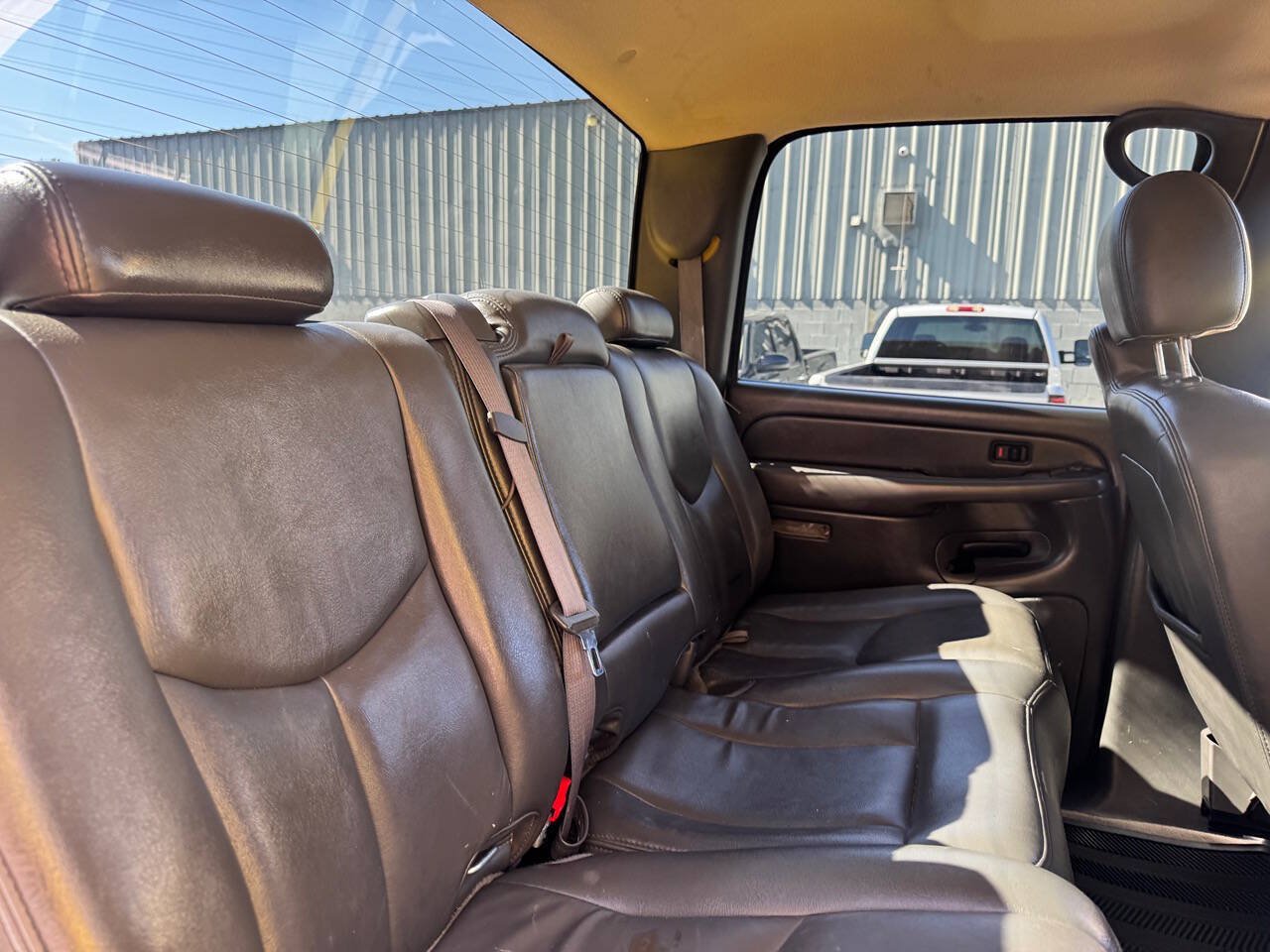 Used 2007 Chevrolet Silverado 2500 LT w/ Heavy-Duty Power Package AWD/4WD image 32