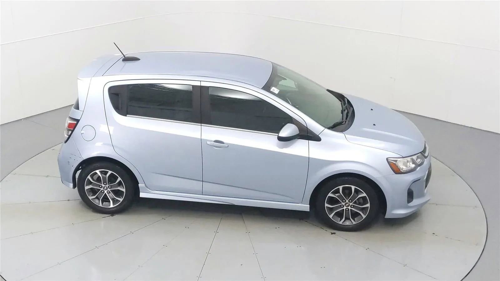 Used 2017 Chevrolet Sonic LT w/ Convenience Package FWD image 41