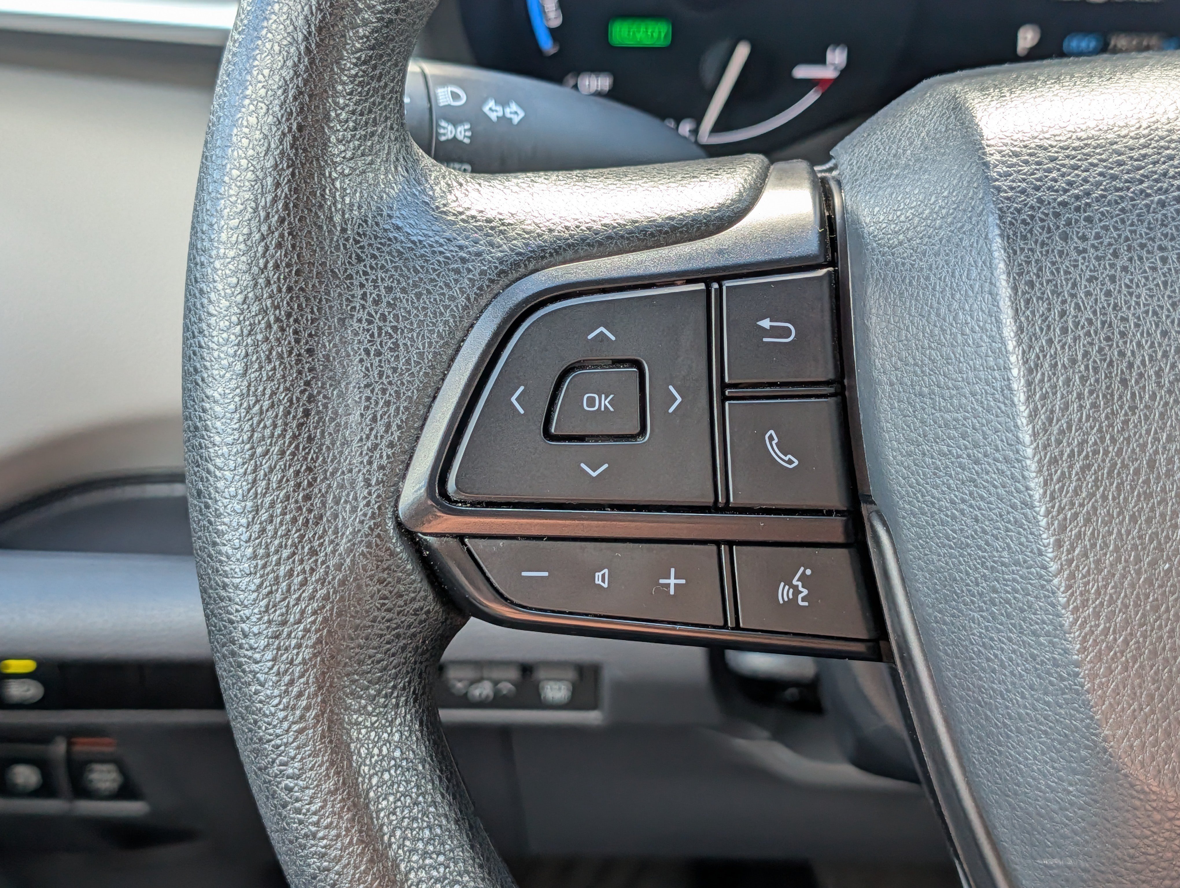 Used 2024 Toyota Sienna LE FWD image 31