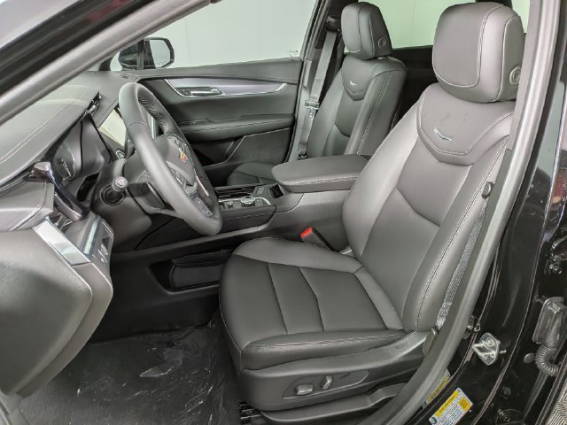 New 2026 Cadillac XT5 Luxury w/ LPO, Floor Liner Package AWD/4WD image 13